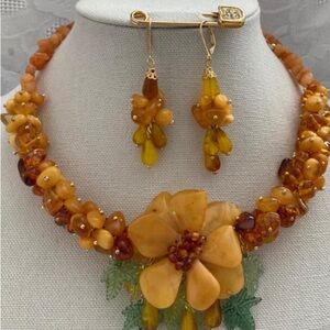 Elegant Floral Amber Necklace and Earring Set